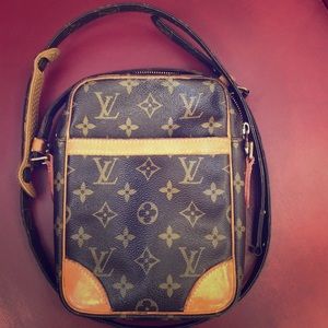 AUTHENTIC  Louis Vuitton Danube